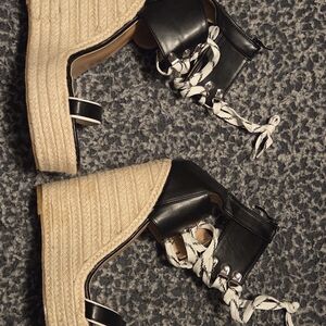 SHEIN Black and Tan Wedge Sandals